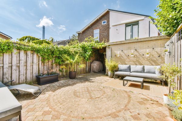 Courtyard Patio Service in Pickerington